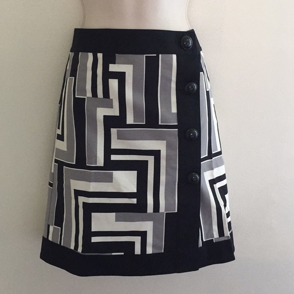 Ann Taylor Mod Geometric Button Front Mini Skirt - Picture 1 of 6